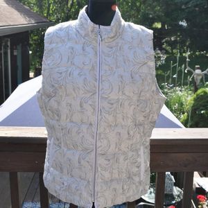 White House Black Market L Silver Swirl Puffer Vest NEW
